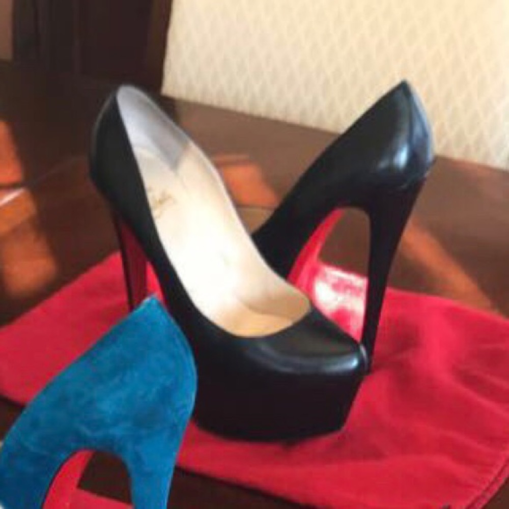 Authentic Christian louboutin